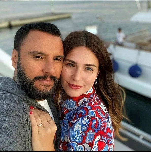 1641924619488.jpeg Alişan kendini eleştirenlere çok sert tepki verdi! "İşinize gelince demokrasi var, gelmeyince..."-5