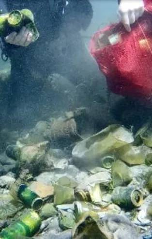 Şişeler, kırık cam ve inşaat molozları... Antalya'nın içme suyu kaynağının dibi çöplüğe döndü