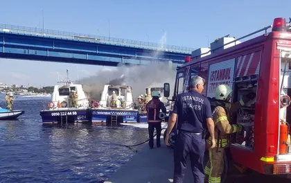 Haliç’te deniz taksilerde yangın