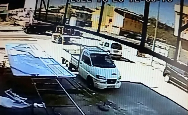 konyada-feci-anlar-motosiklet-tir-ile-carpisti-1666956838038.jpeg Konya’da feci anlar! Motosiklet tır ile çarpıştı-4