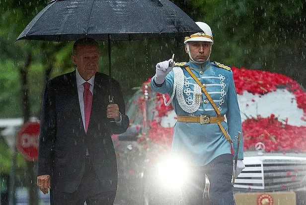 baskan-erdogan-yemin-etti-kulliyede-goreve-baslama-toreni-78-ulkeden-ust-duzey-katilim-1685802220816.jpeg Başkan Erdoğan Göreve Başlama Töreni'nde konuştu: 85 milyonu bağrımıza basacağız-9