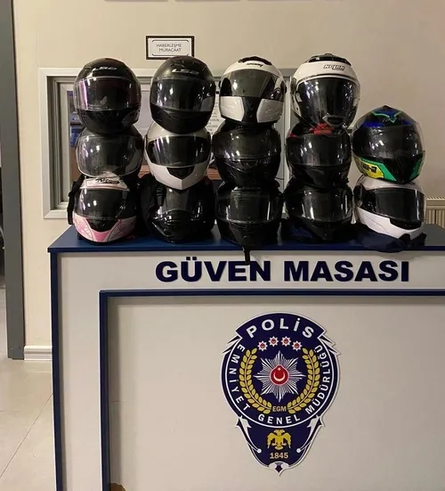 İstanbul'da motosiklet kasklarını çalan çete kıskıvrak yakalandı! 3 şüpheli tutuklandı-1