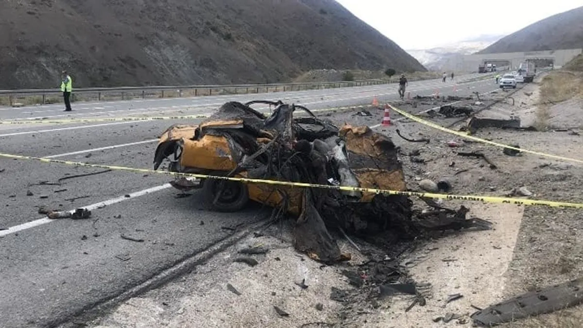 Yozgat ve Erzincan'da iki trafik faciası! Kazalarda biri çocuk 7 öldü