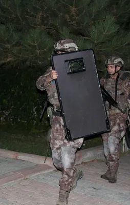 Özel Harekat polisleriyle FETÖ operasyonu