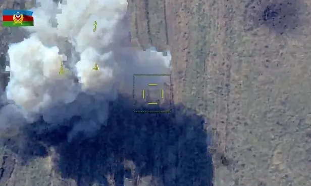 Son dakika: Ermenistan güçlerine ait zırhlı teçhizatlar imha edildi! İşte çatışma bölgesinden sıcak görüntüler-2