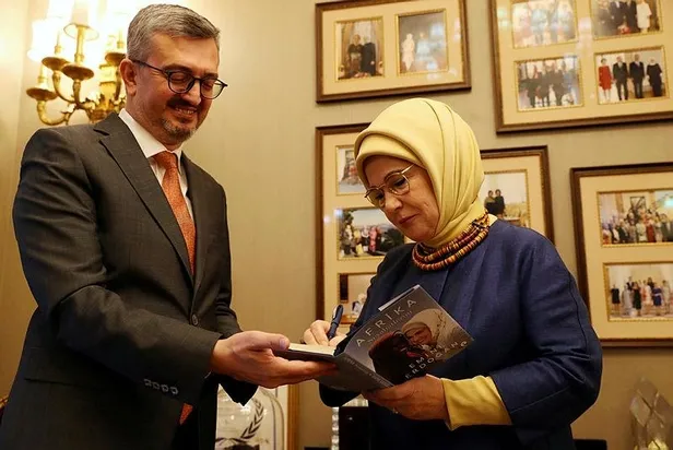 baskan-erdoganin-esi-emine-erdogan-afrika-izlenimlerini-kriter-dergisine-anlatti-bu-yuzyilin-en-buyuk-guclerinden-biri-olacak-1638474858849.jpeg