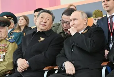 Putin Şi Cinping’i yanına aldı gövde gösterisi yaptı! Moskova’da Zafer Günü: Trump’a altın kubbe mesajı