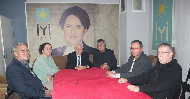 İYİ Parti'de kazan kaynamaya devam ediyor! İlçe teşkilatında yönetim kurulu üyesi 21 kişi istifa etti
