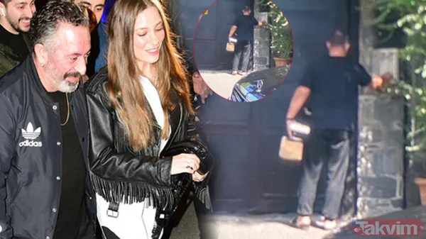 Geçtiğimiz Günlerde Serenay Sarıkaya'nın Evinin Önünde Görüntülenen Ve Giyim Tarzıyla Sosyal Medyada, 'Dede Tarzı' Olarak Ti'ye Alınan 47 Yaşındaki Cem Yılmaz,...