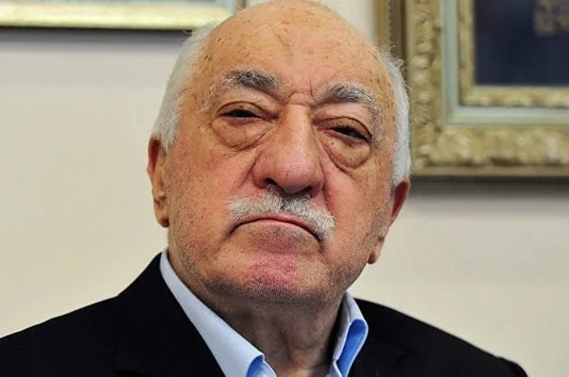 Terör örgütü elebaşı Fetullah Gülen’den ‘oruç bozun, içki için’ emri!