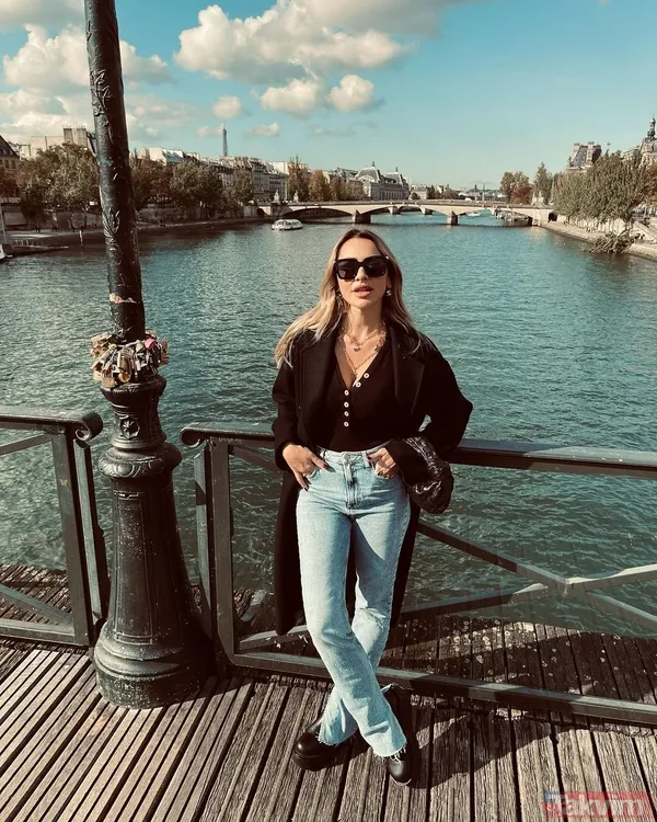 Müge Anlı ayna karşısında boy gösterdi güzelliği dillere destan oldu! "Aynada başkasını çekerken ben" diyen Müge'ye bakın... - 21