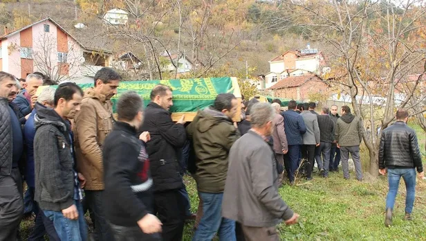 kastamonu-gockun-koyunde-yas-9-gunde-6-kisi-oldu-1576179117206.jpeg Kastamonu Göçkün Köyü'nde yas! 9 günde 6 kişi öldü...-3