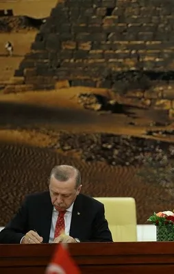 Sudan'da imzalar atıldı