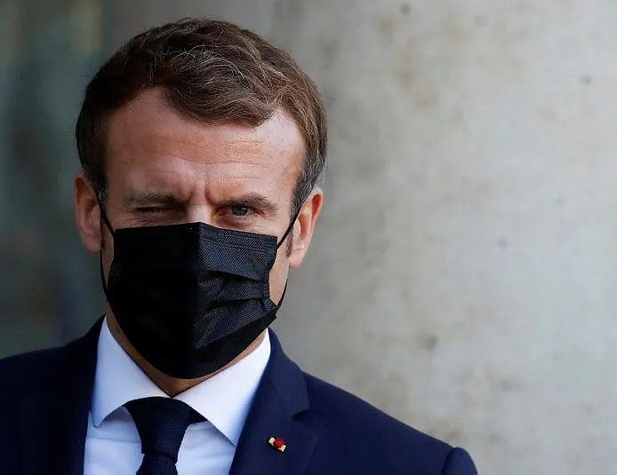 Macron eleştirilerin hedefinde