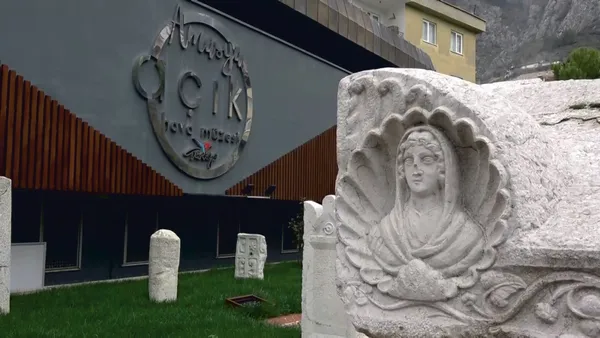 tam-tamina-1700-yillik-beddua-bile-hirsizligi-engelleyemedi-1617002465567.jpg Tam tamına 1700 yıllık beddua bile hırsızlığı engelleyemedi-7