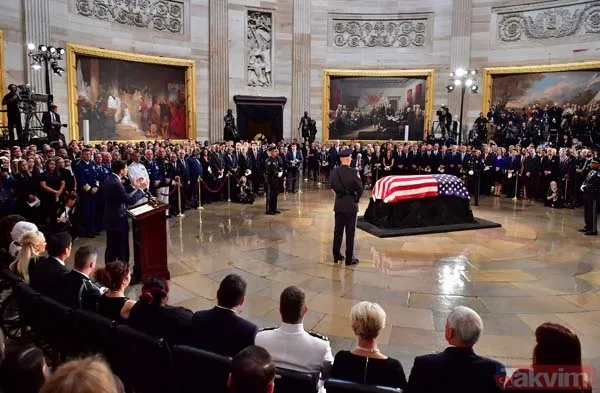 ABD'li Senatör McCain için Kongre'de tören düzenlendi - 13