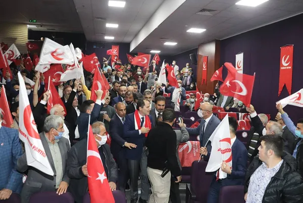 son-dakika-yeniden-refah-partisi-genel-baskani-fatih-erbakandan-zehir-zemberek-sozler-babacan-ve-davutoglunu-topa-tuttu-1633955983878.jpg SON DAKİKA: Yeniden Refah Partisi Genel Başkanı Fatih Erbakan'dan zehir zemberek sözler! Babacan ve Davutoğlu'nu topa tuttu-4