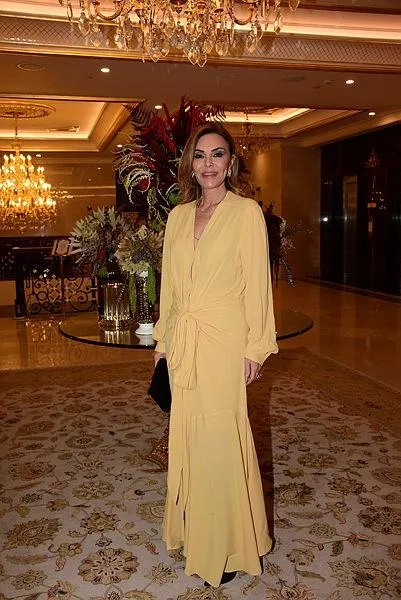 ercel-hadiseyi-ezdi-1636831886188.jpeg Hande Erçel ve Hadise yine karşı karşıya geldi! Sosyal medya Erçel'i tercih etti-6