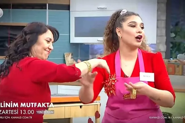 gelinim-mutfakta-sunucusu-kim-nursel-ergin-nereli-14-subat-2022-gunun-birincisi-kim-oldu-bugun-ceyrek-altini-k-1644837318430.jpg Gelinim Mutfakta sunucusu kim, Nursel Ergin nereli? 14 Şubat 2022 günün birincisi kim oldu? Bugün çeyrek altını kim kazandı?-2