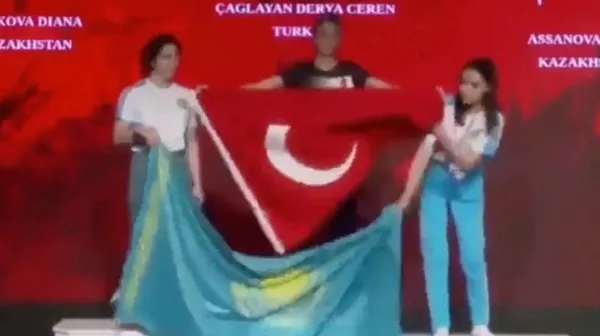 derya-ceren-caglayan-kimdir-kac-yasinda-nereli-derya-ceren-caglayan-bayrak-olayi-videosu-viral-oldu-1666169196945.jpg
