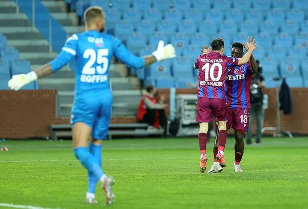 Trabzonspor fırtınası Antalya'da esti! Trabzonspor 2-1 Antalyaspor | MAÇ SONUCU ÖZET-3