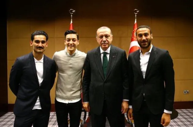Nazi zihniyetini hortlatan Bild'den İlkay Gündoğan manşeti