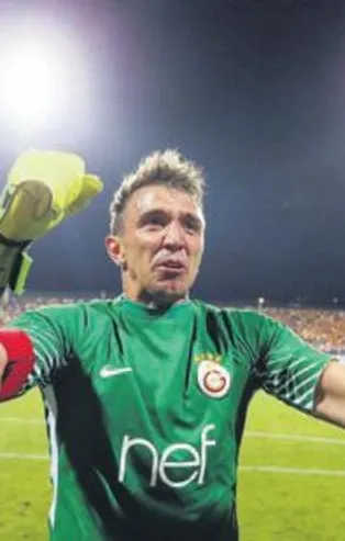 Fernando Muslera açık kapatıyor