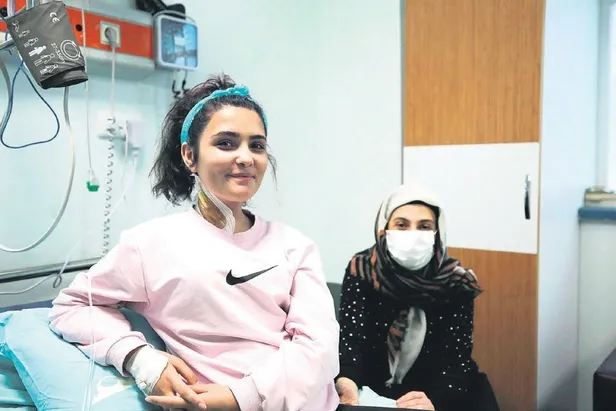 dogustan-talasemi-hastaligiyla-dunyaya-gelen-kardeslerin-hayatini-ilik-nakli-sayesinden-kardesleri-kurtardi-1651437005546.jpeg Doğuştan talasemi hastalığıyla dünyaya gelen kardeşlerin hayatını ilik nakli sayesinden kardeşleri kurtardı-2