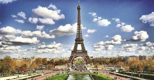 Tasarımlar Paris’e