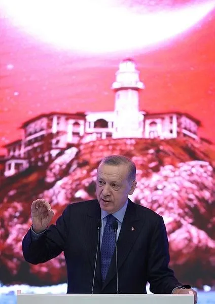 efendileriyle-mucadele-ediyoruz-1653687248296.jpeg Başkan Erdoğan Demokrasi ve Özgürlükler Adası’ndan Kılıçdaroğlu'na ayar verdi: Efendileriyle mücadele ediyoruz-3