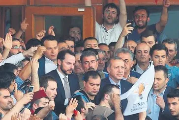 Berat Albayrak 15 Temmuz kara gecesini anlattı: Cumhurbaşkanımız besmele çekti ardından iki rekat sefer namazını kıldı
