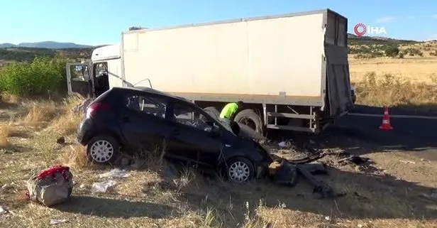 Lice’de kamyon ile otomobil çarpıştı: Ölü ve yaralılar var