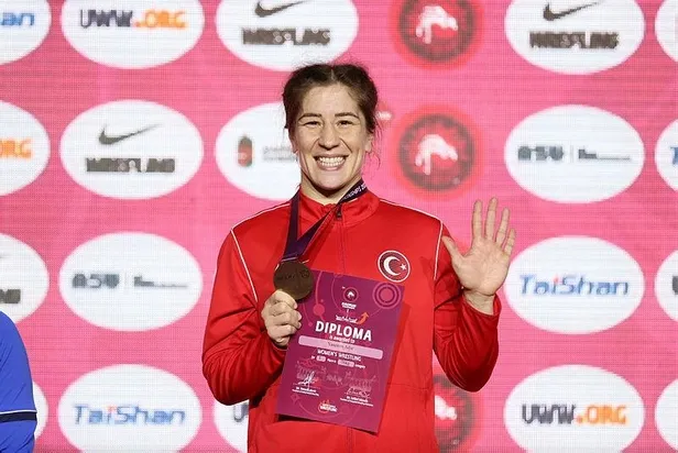 Avrupa Güreş Şampiyonası'nda Yasemin Adar Yiğit beşinci kez Avrupa şampiyonu oldu-2