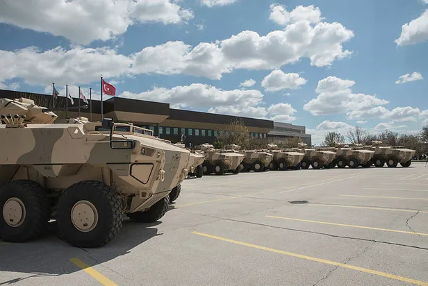 turk-savunma-sanayisi-dev-zirhlilarin-ummana-teslimatini-tamamladi-1598605490789.jpg Son dakika: Türk savunma sanayisi dev zırhlıların Umman'a teslimatını tamamladı-2