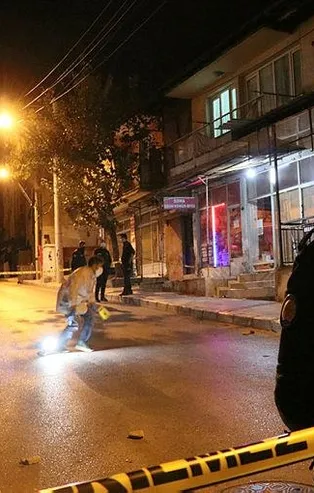 İzmir'de silahlı kavga: 1 ölü, 1 yaralı