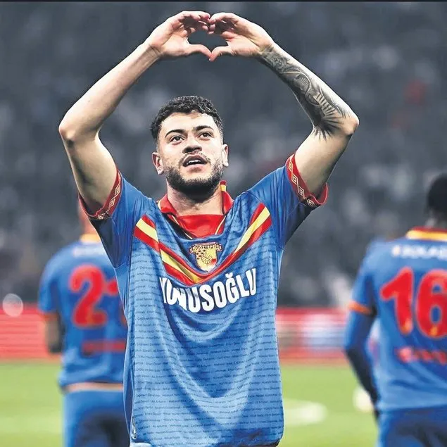 Devler Romulo’nun peşine düştü