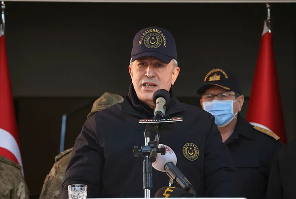 milli-savunma-bakani-hulusi-akar-ve-tsknin-komuta-kademesi-mke-muhimmat-fabrikasinda-gururla-izliyoruz-1638524202511.jpg Milli Savunma Bakanı Hulusi Akar ve TSK'nın komuta kademesi MKE Mühimmat Fabrikası'nda: Gururla izliyoruz-5