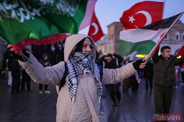 Binler Galata'ya akın etti... İstanbul'dan Aksa'ya direnişe bin selam! | Alandan tarihi kareler - 12