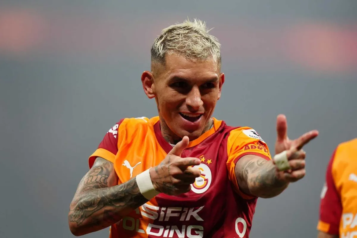 galatasarayda-torreira-depremi-anlasma-saglandi-iddiasi-1787139074726.jpeg Galatasaray'da Torreira depremi! Anlaşma sağlandı iddiası-5