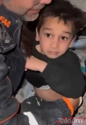 Yalı Çapkını hastası Demet Akalın'ın gazabı "Ayy sen hakettin" Diline düşenin kurtulamadığı Demet Akalın yine formunda - 26