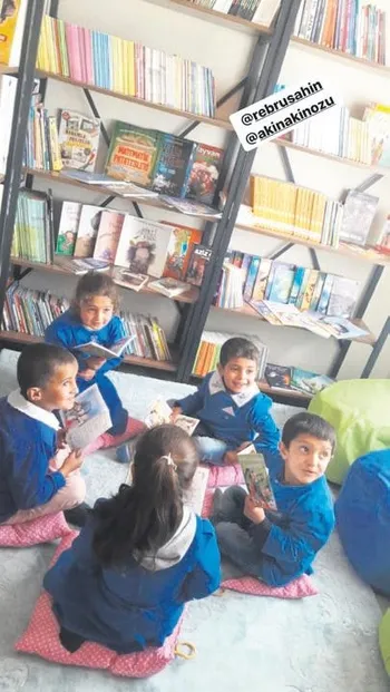 Hercai hayranları, minikler için kolları sıvadı! Ebru Şahin ve Akın Akınözü adına kütüphane yaptırdılar... - 1