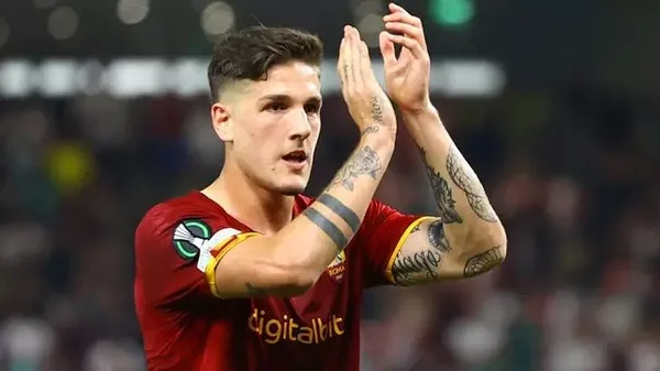 guzel-kadro-cimbomun-capkin-futbolcusu-nicolo-zaniolo-oyuncu-elif-yilmaz-ile-ask-yasiyor-1683059235768.jpeg Galatasaray'ın yıldız oyuncusu Nicolo Zaniolo'nun çapkınlıkta üstüne yok! Şimdi de güzel oyuncu ile girerken yakalandı-2