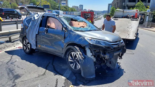 Zeytinburnu'nda feci kaza: Bariyerlere çarpan cip takla attı - 6