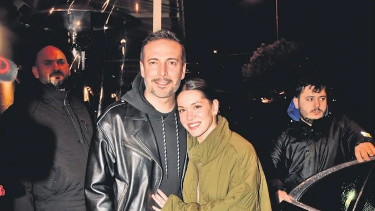 Romantik ikili! Oğuzhan Koç ve Hazal Subaşı çiftinden sarmaş dolaş gece turu!
