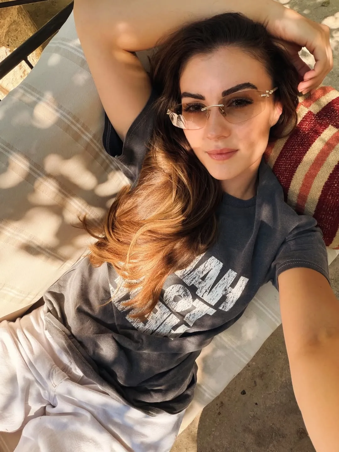 burcu-ozberk-kapadokyada-oklavayi-eline-alip-yufka-acti-1787123880371.jpg 10 parmağında 10 marifet: Burcu Özberk Kapadokya'da oklavayı eline alıp yufka açtı!-6