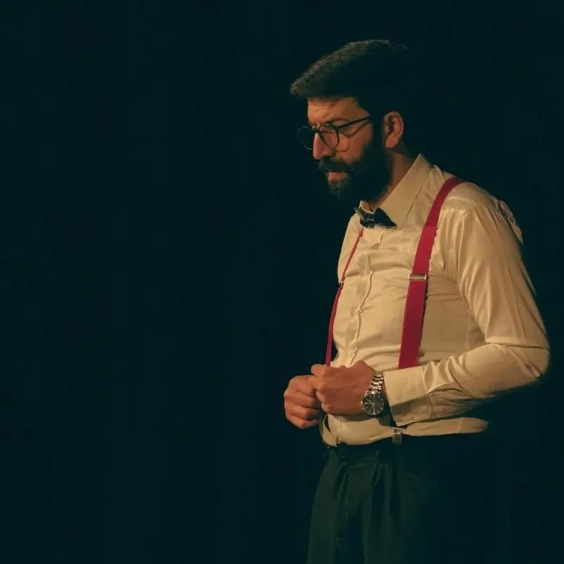 esref-ruya-oyuncusu-ramazan-tetik-son-yolculuguna-ugurlandi-1775135247466.jpeg Eşref Rüya oyuncusu Ramazan Tetik son yolculuğuna uğurlandı!-9