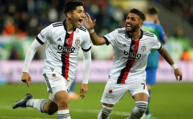 besiktasin-genc-yildizi-emirhan-ilkhana-torino-kancasi-45-milyon-fesih-bedeli-ile-transfer-an-meselesi-1659125612249.jpeg Beşiktaş'ın genç yıldızı Emirhan İlkhan'a Torino kancası! 4.5 milyon fesih bedeli ile transfer an meselesi-3