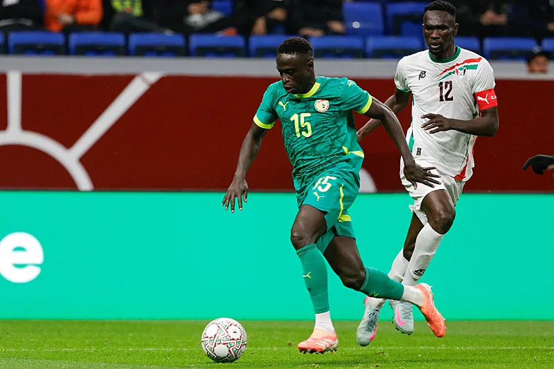 Trabzonspor genç yıldızın transferini bitirdi! 3'lü taarruz başladı - 14