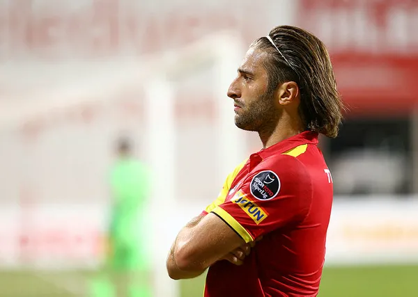 fenerbahceden-bomba-hamle-super-ligin-yildizi-takasla-geliyor-1585566043872.jpg Fenerbahçe'den bomba hamle! Süper Lig'in yıldızı takasla geliyor-2