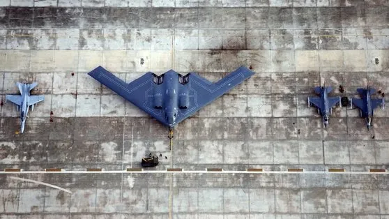 ABD’nin İran’daki Fordo, İsfahan ve Natanz nükleer tesislerini vurduğu hayalet uçak! İşte B-2 Spirit’in özellikleri